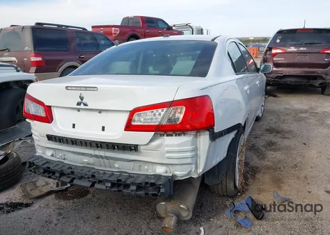 2012 Mitsubishi Galant Es/Se z USA, uszkodzony, nr VIN 4A32B3FF8CE018251